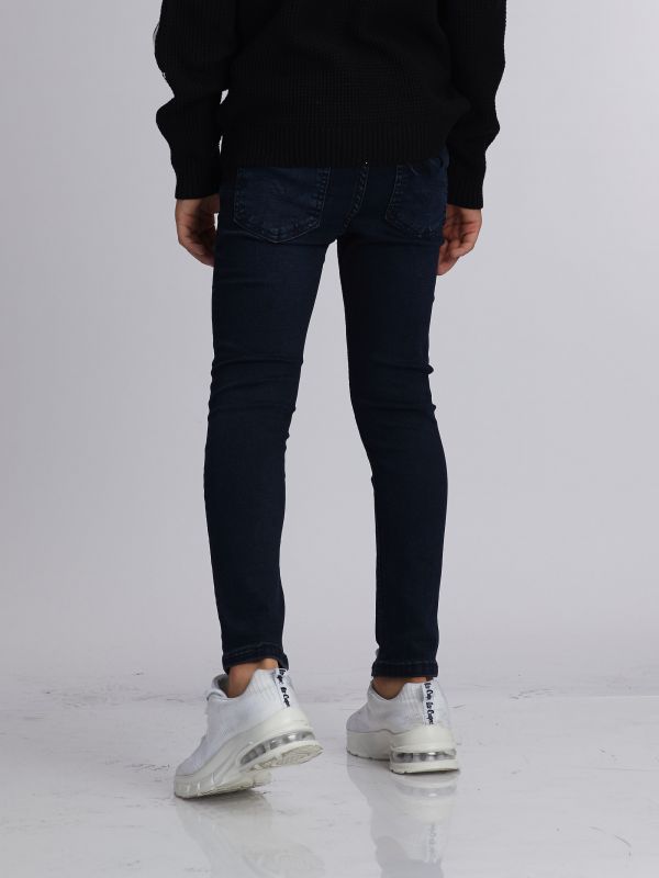 ג’ינס קלאסי חתיכי