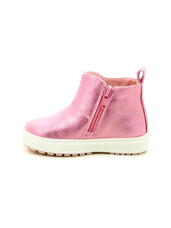 מגפוני צ’לסי מנצנצות