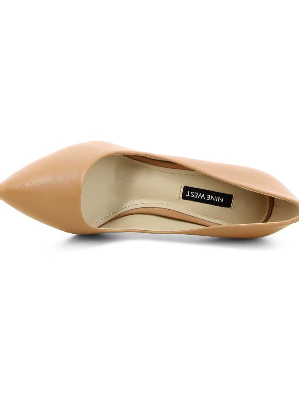 נעלי עקב אלגנטיות