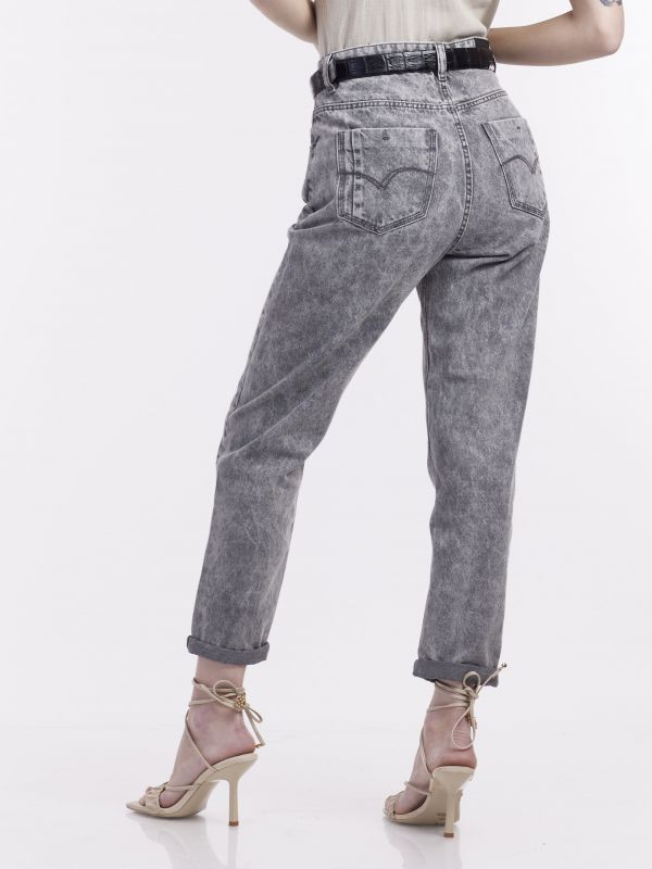 ג’ינס MOM אפור