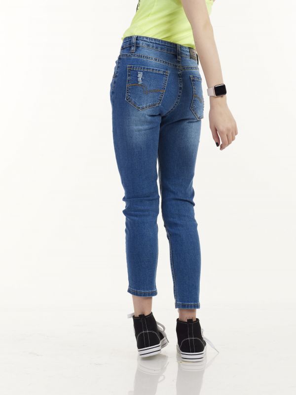 ג’ינס כחול אופנתי