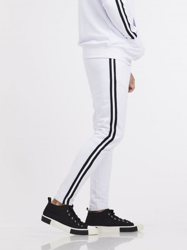 מכנסי טרנינג עם פס צידי