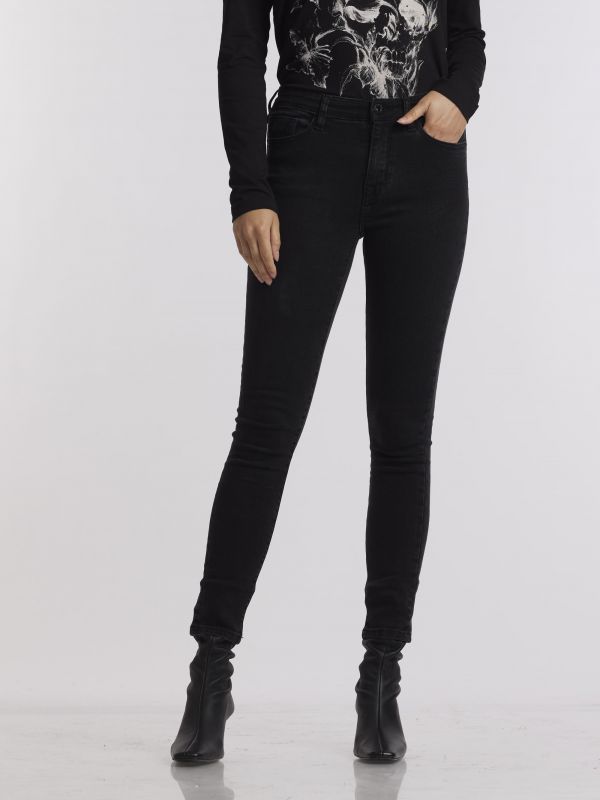 ג’ינס שחור קלאסי