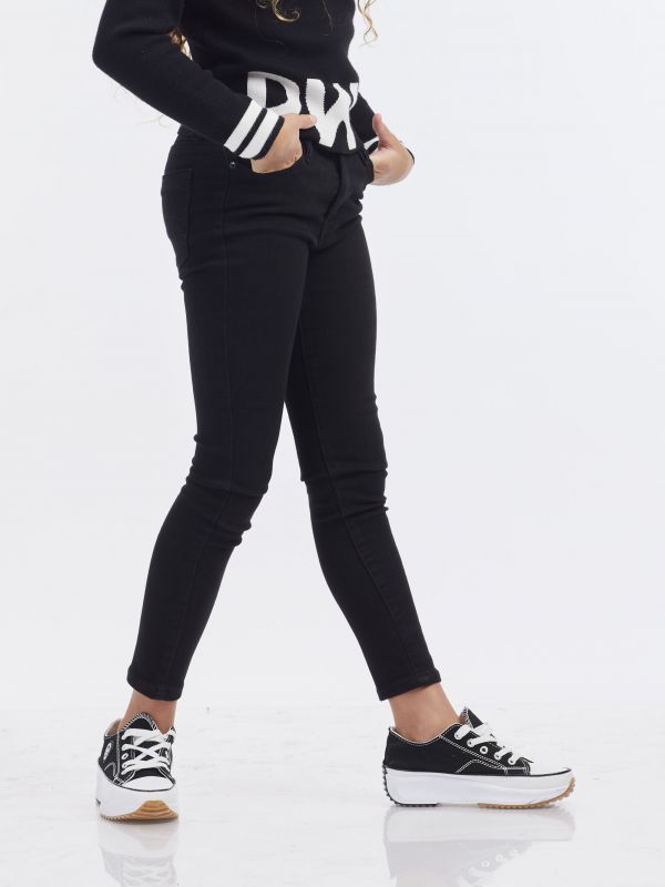 ג’ינס שחור קלאסי