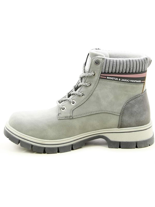 מגפונים אופנתיים עם שרוכים