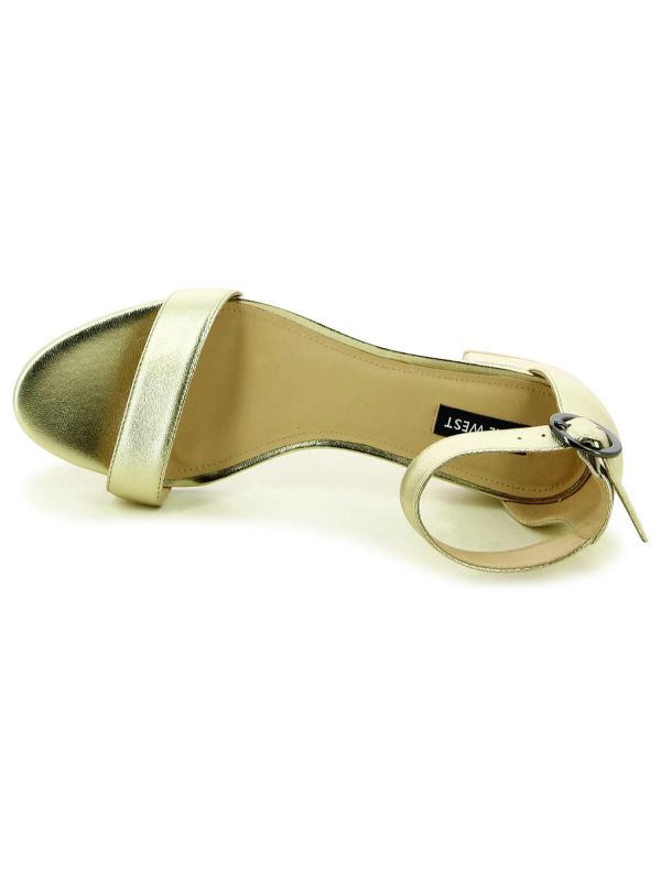 סנדלי קז’ואל אלגנט