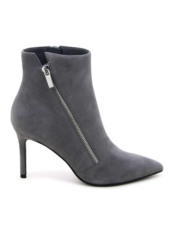 מגפוני סטילטו שפיציים לנשים