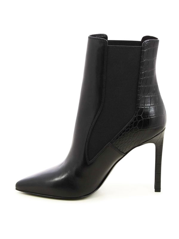 מגפונים עם גומי בצדדים ועקב סטילטו