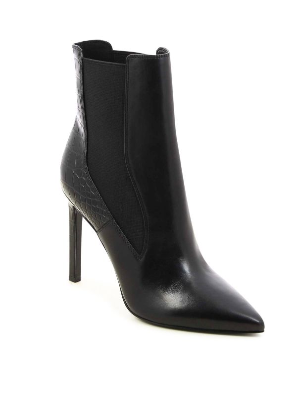 מגפונים עם גומי בצדדים ועקב סטילטו