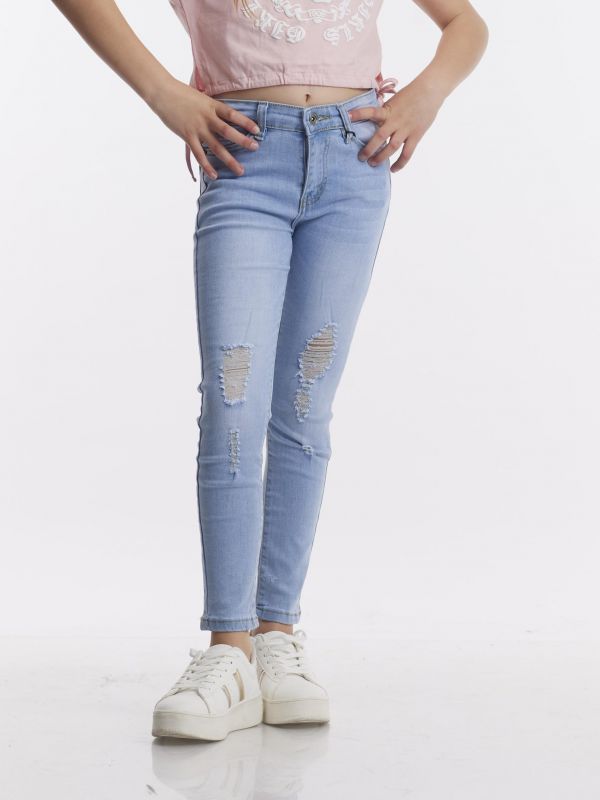 ג’ינס סקיני בהיר עם קרעים