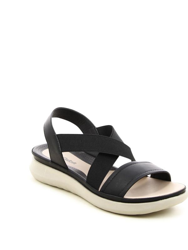 סנדלים קז’ואליים עם רצועות