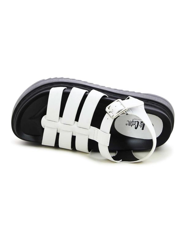 סנדלי פלטפורמה עם רצועות