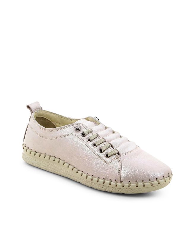 נעלי סניקרס קלאסיות