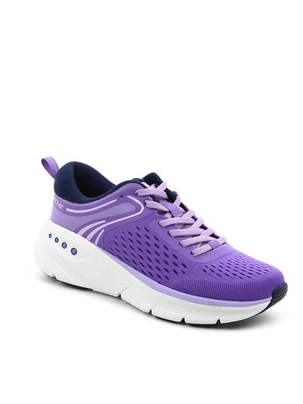 נעלי ספורט מעוצבות