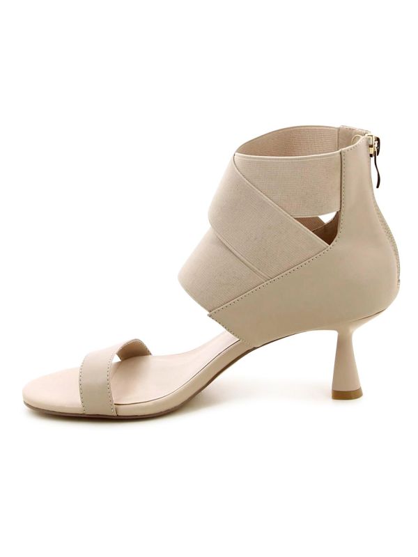 סנדלי עקב טרנדיים ELEANOR