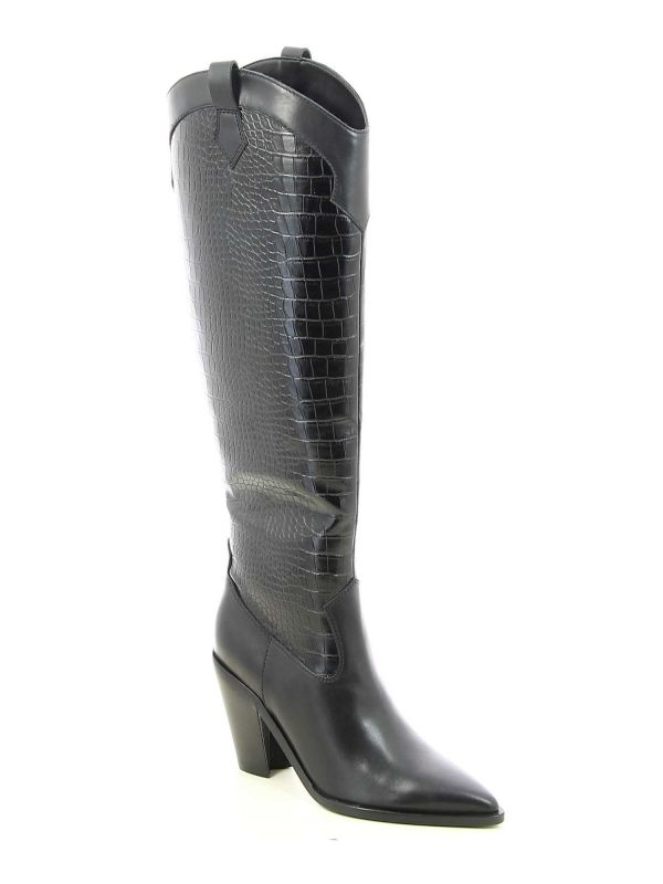 מגפיים אופנתיים במראה קרוקו