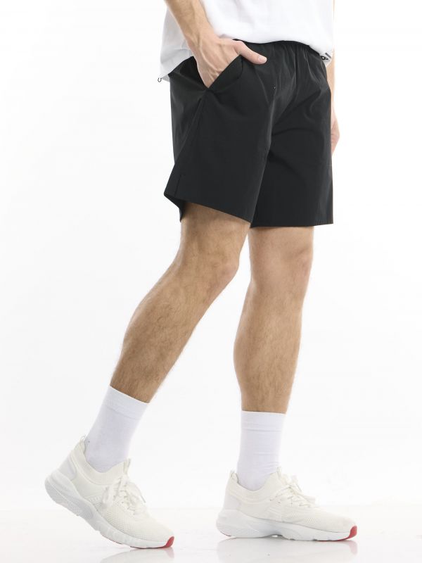 מכנסי ניילון קצרים