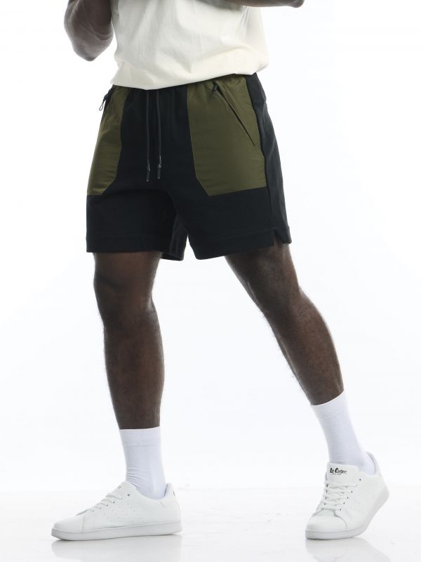 מכנסיים קצרים עם כיסי ניילון