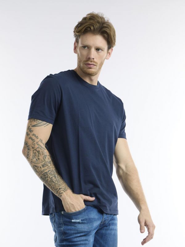 חולצת טי קז’ואלית חלקה