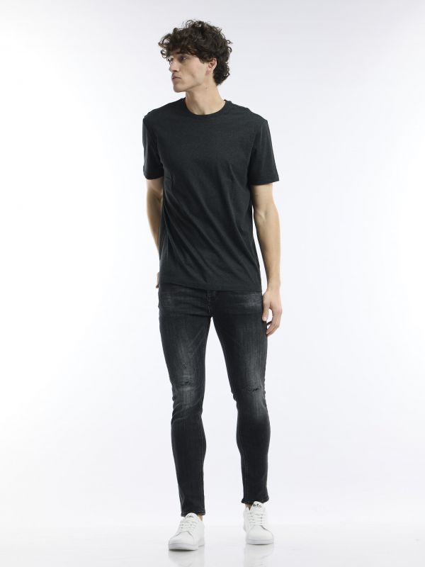 חולצת טי קז’ואלית חלקה