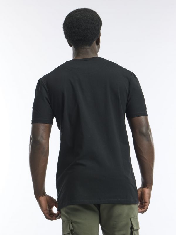 טי שירט עם הדפס מעוצב