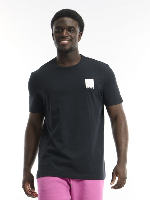 טי שירט עם הדפס אחורי