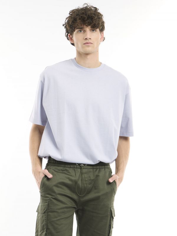 חולצת טי קז’ואלית עם הדפס עגול אחורי