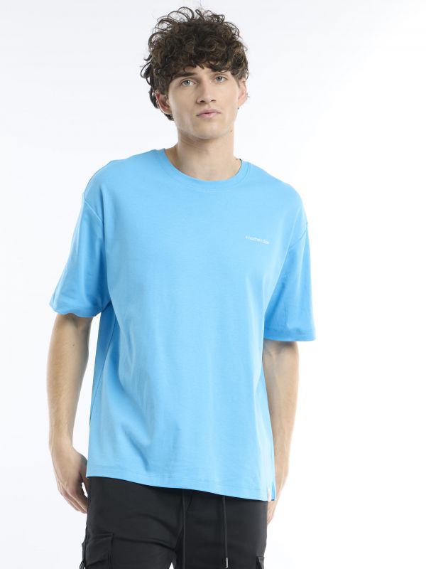 חולצת טי קצרה עם הדפס נקודות אחורי