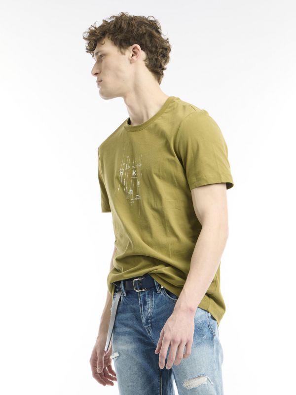 טי שירט קצרה עם הדפס אופנתי