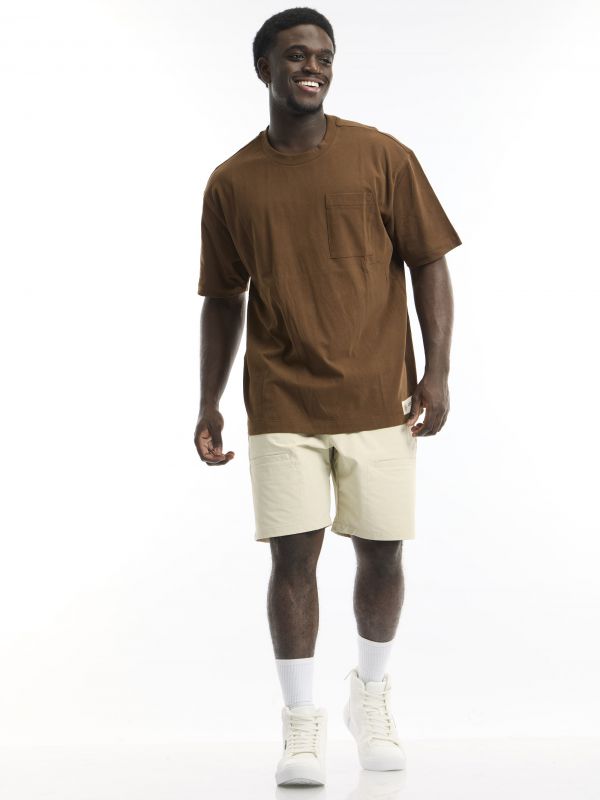 טי שירט אוברסייז עם הדפס מפה טופוגרפית בגב