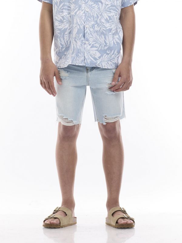 ג’ינס בהיר עם קרעים