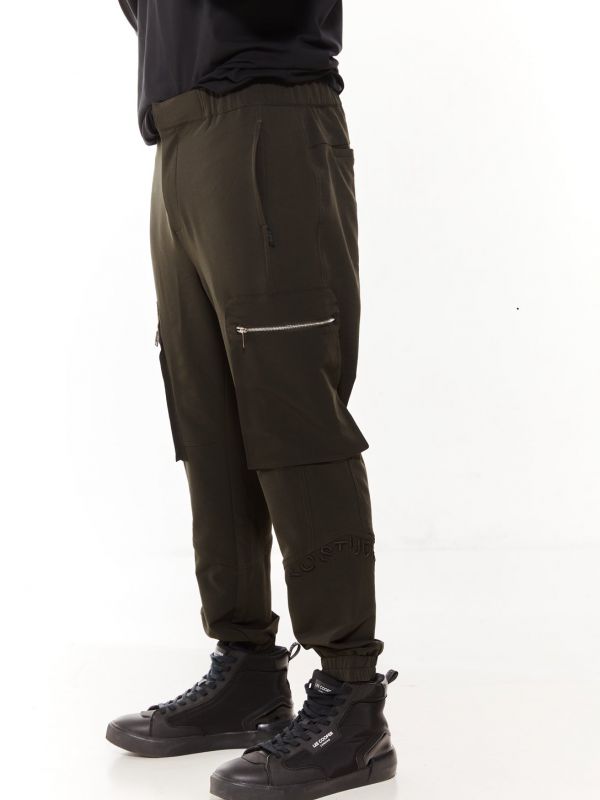 מכנסי ניילון מעוצבים לגבר