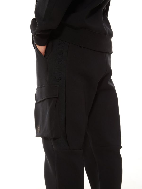 מכנסי קארגו עם כיסים מעוצבים