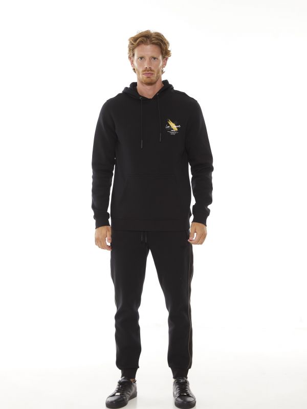 קפוצ’ון עם הדפס על החזה