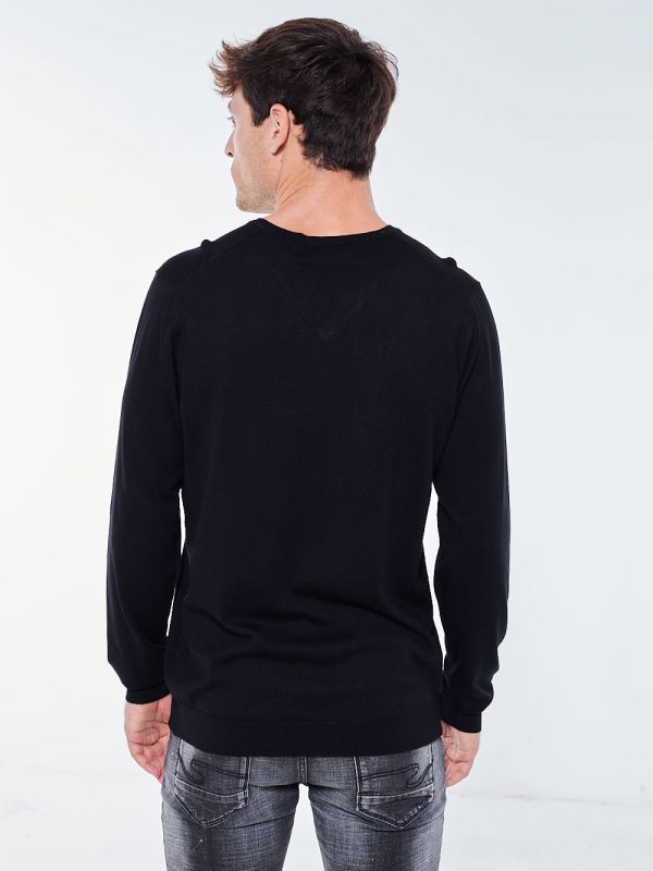 סריג עם צווארון וי