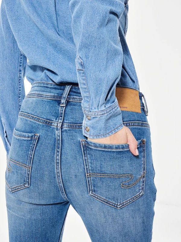 ג’ינס כחול MONA