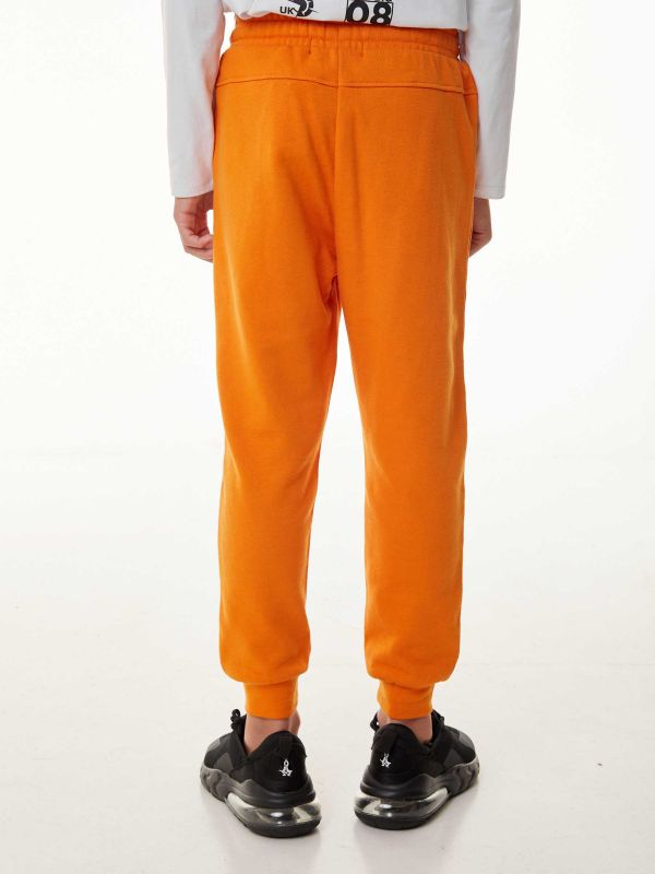 מכנסי פוטר עם חתכים מעוצבים