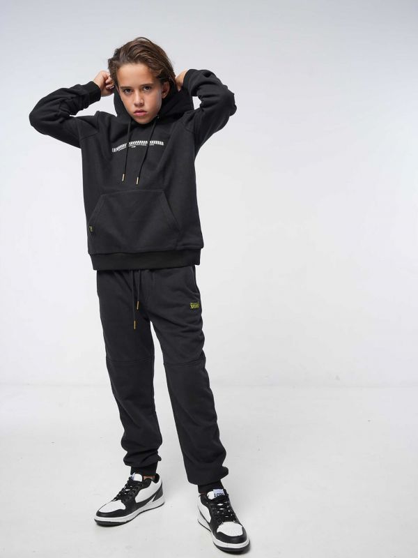 סווטשירט עם הדפס וקפוצ’ון