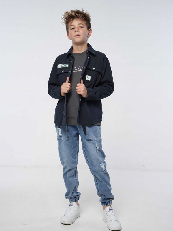 חולצה מכופתרת מעוצבת