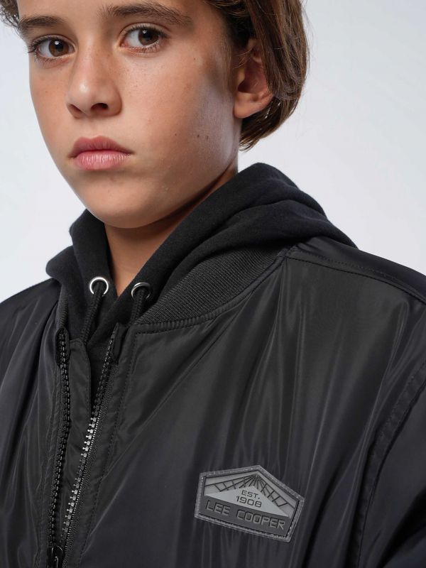 ג’קט בומבר אופנתי עם הדפס אחורי