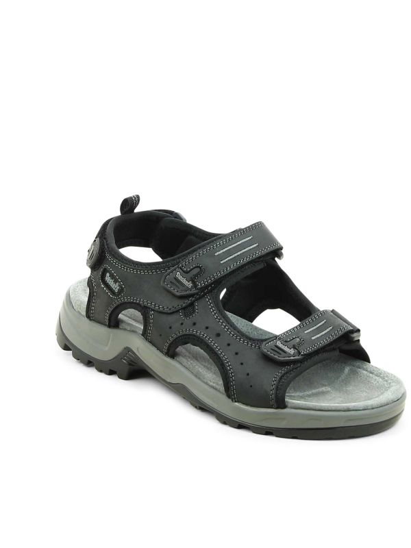 סנדלי טיולים מעוצבים לגברים