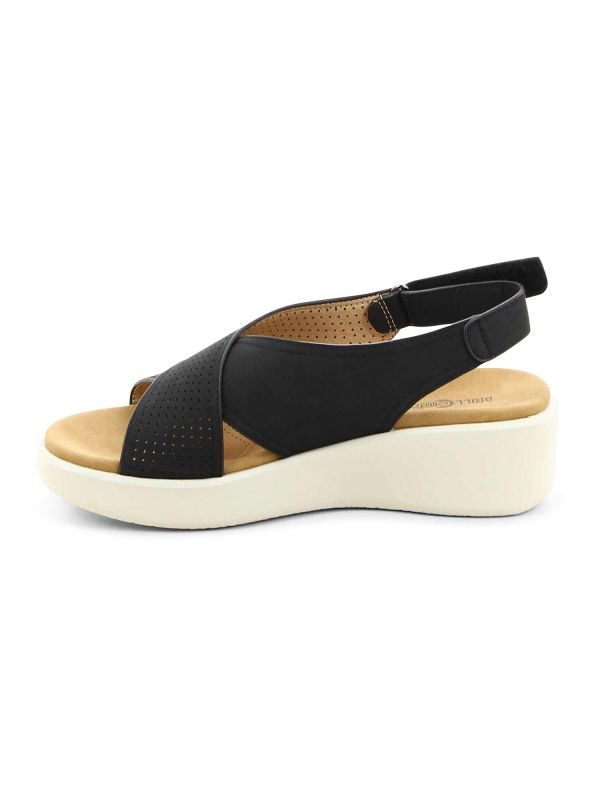 סנדלי רוקי עם רצועות מוצלבות