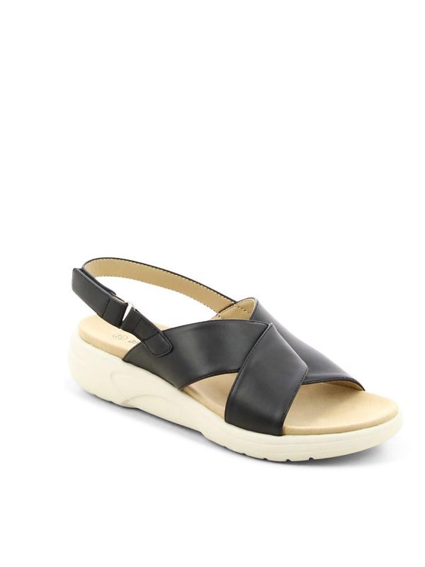 סנדלים קז’ואליים