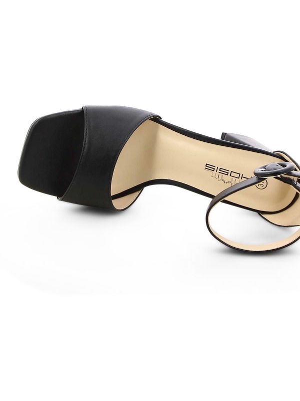 סנדלי עקב קלאסיים עם רצועה