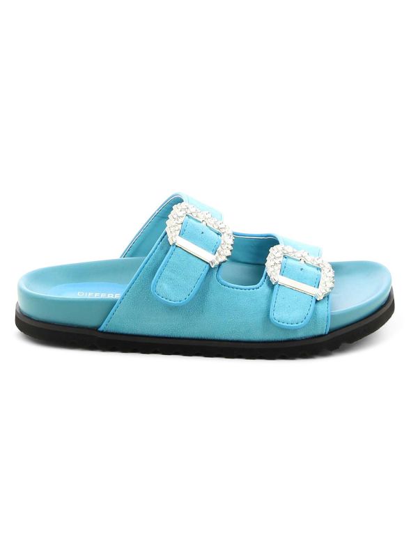 כפכפים עם רצועות ואבזמים