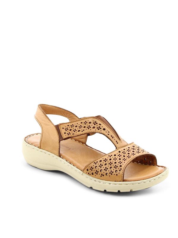 סנדלים עם עיטורים