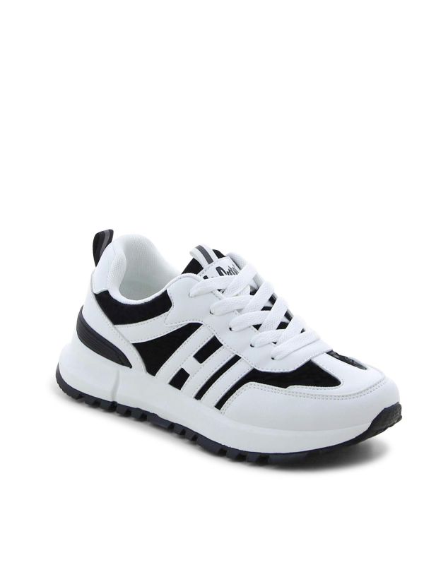 סניקרס מעוצבות