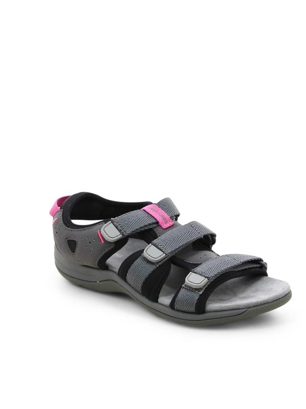 סנדלי טיולים אופנתיים