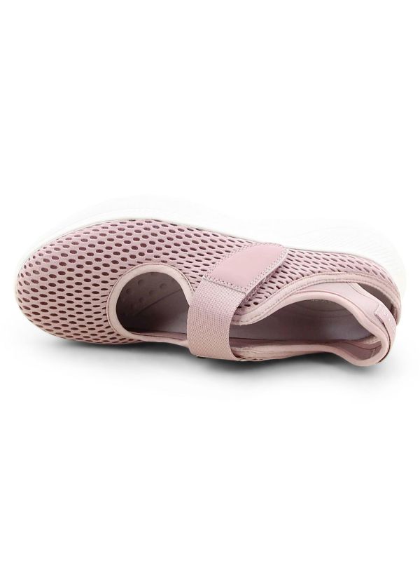 נעלי נוחות מחוררות