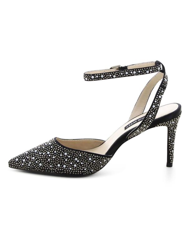 נעלי עקב מעוצבות